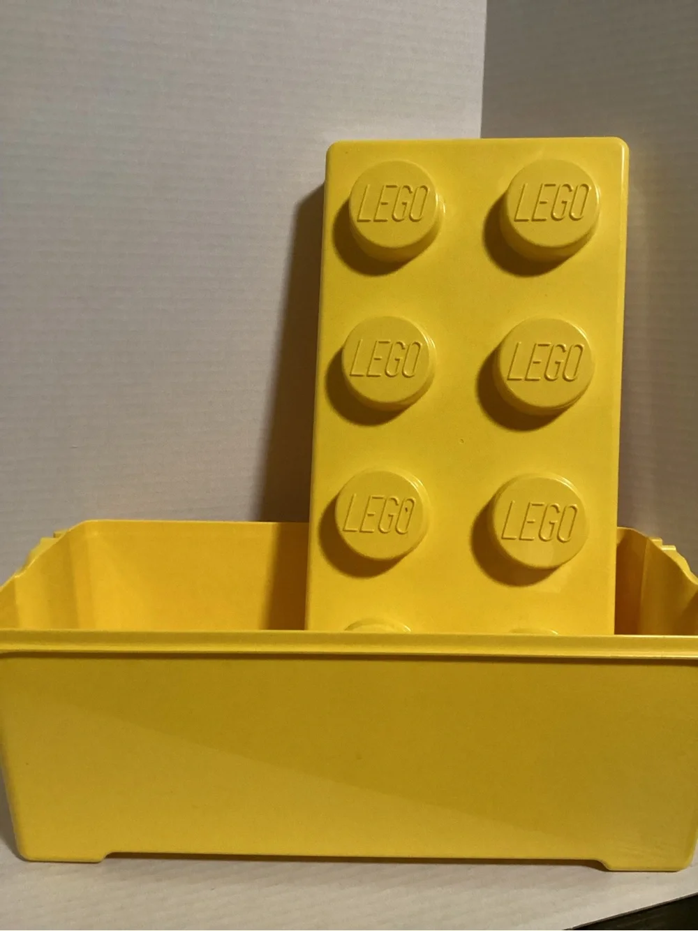 LEGO CLASSIC Bright Yellow Stackable Brick Storage Box w lid. 9”x17 x7”